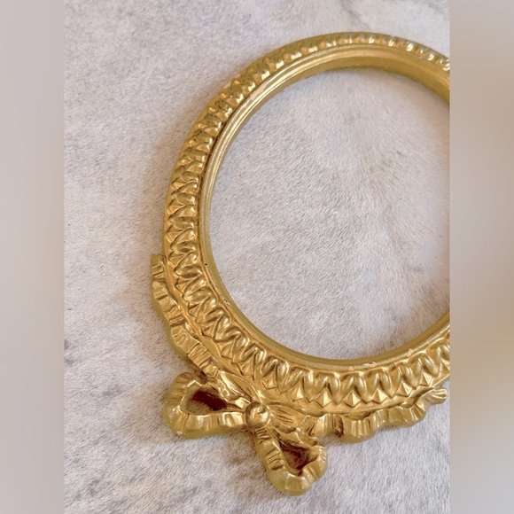 VINTAGE Shabby Chic Bows Gold Oval Wooden Empty Frame 11” x 13” Opening 9.5 x 7 - Picture 5 of 16